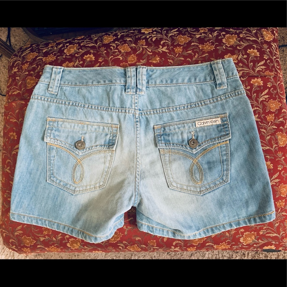 Calvin Klein shorts - Picture 3 of 9